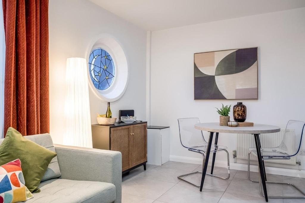 Central Belfast Apartments, Salisbury Rom bilde